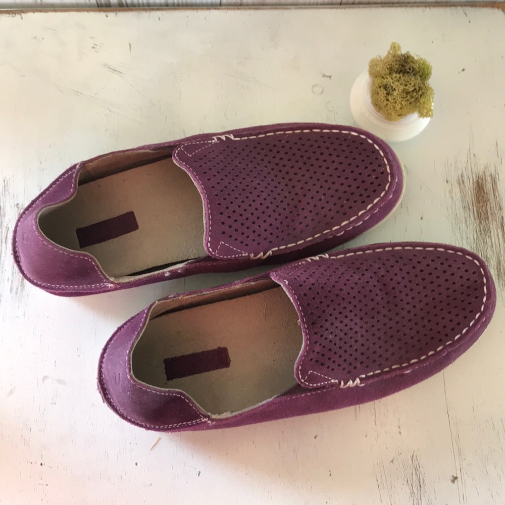 OLUKAI Women’s Nohea Perf Purple Leather Flat